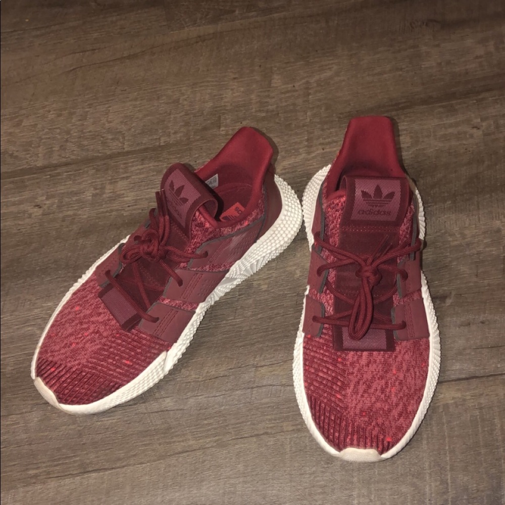 Adidas Tennis Shoes